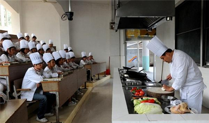 成都五月花烹饪学校 揭秘厨师专业核心课程与品牌管理之道